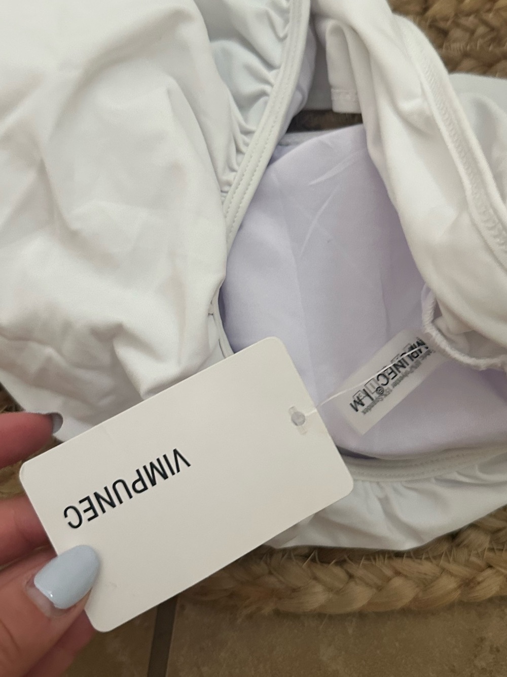 NWT RUFFLE BIKINI TOP - Picture 2 of 5